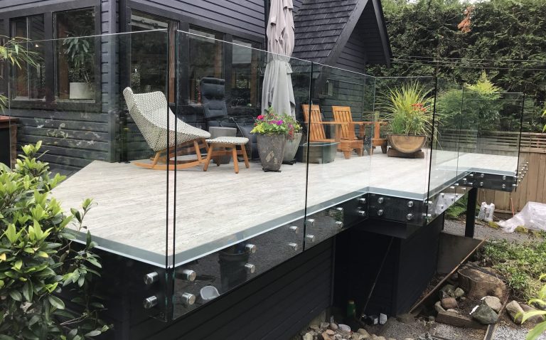 glass deck railing