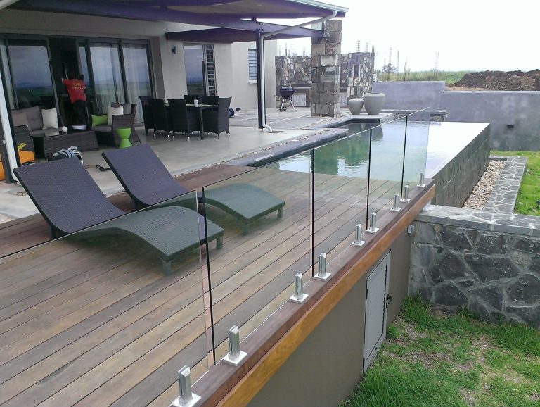 Balcony Glass Railing Maple Ridge