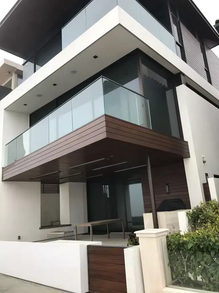Glass balustrades/balcony systems